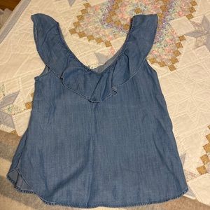 GAP Chambray / light denim sleeveless flutter/ruffle top
